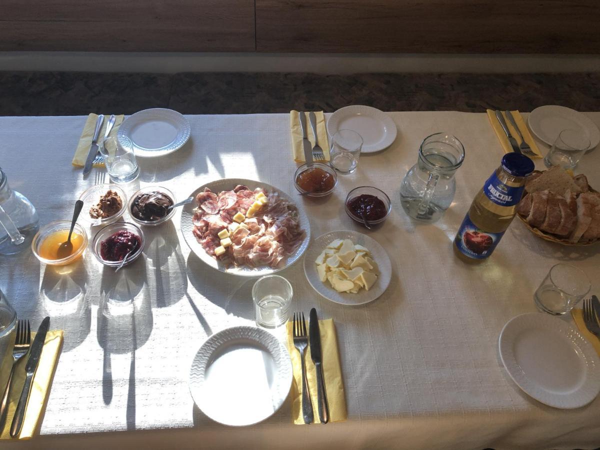 Farm Stay Zurej Šentjur Værelse billede